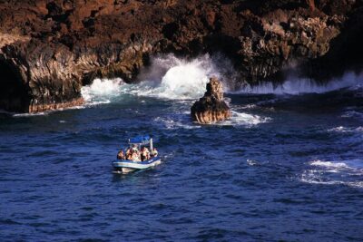 All-Inclusive 5.5 hr La Perouse Bay & Molokini Sea Cave Boat Tour - Meeting Point Timing: Starting at 7:00 am From Kihei