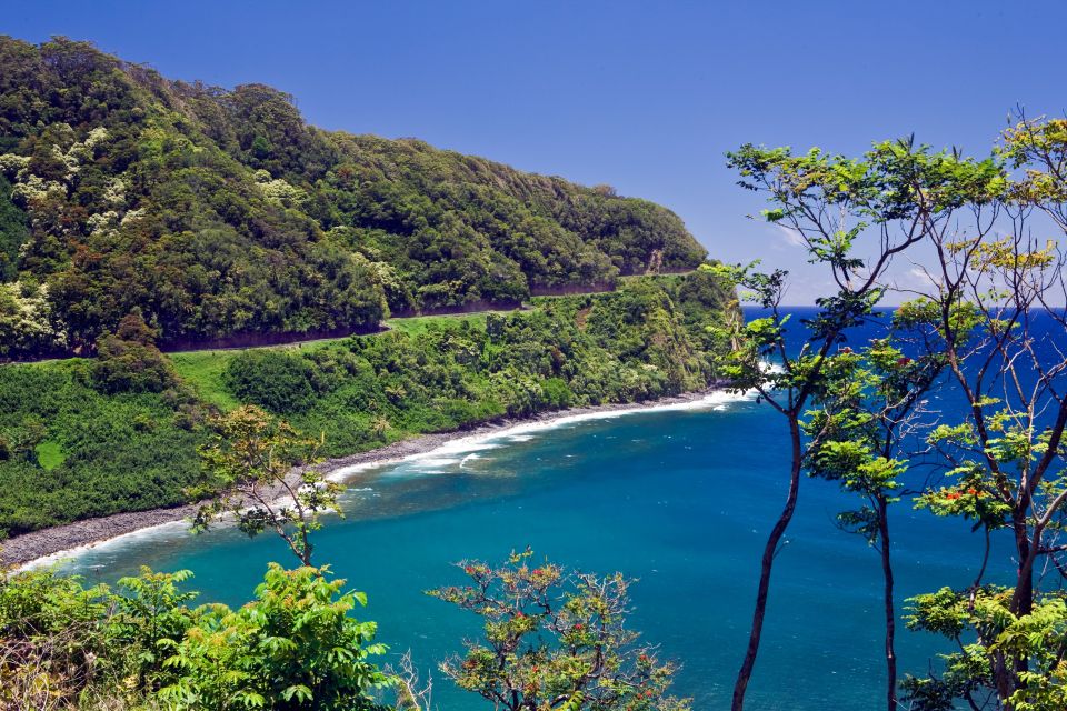 Central Maui: Two-Island Scenic Helicopter Flight to Molokai - Flying With Assigned Seats: Comfort Rules You Should Know Before You Go