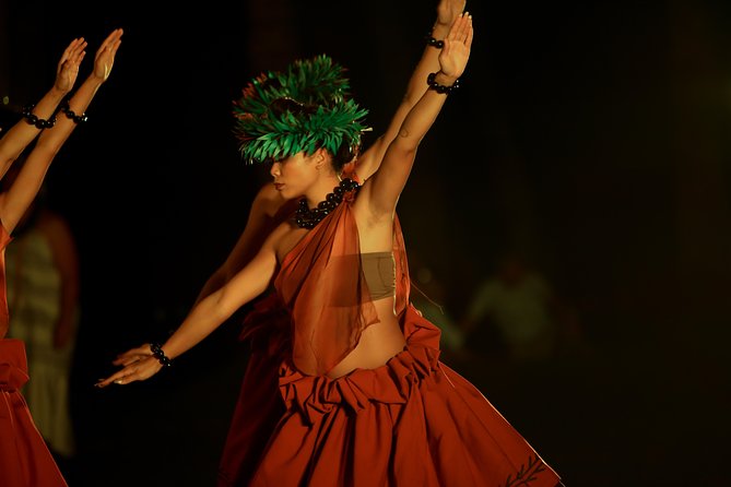 Feast at Mokapu Luau in Wailea - Drinks and service: unlimited handcrafted cocktails, attentive staff, and pacing