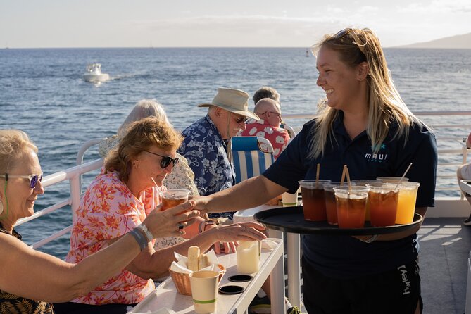 From Ma'alaea Harbor: Sunset Dinner Cruise Aboard the Quicksilver - Music, atmosphere, and the little extras that help the evening work