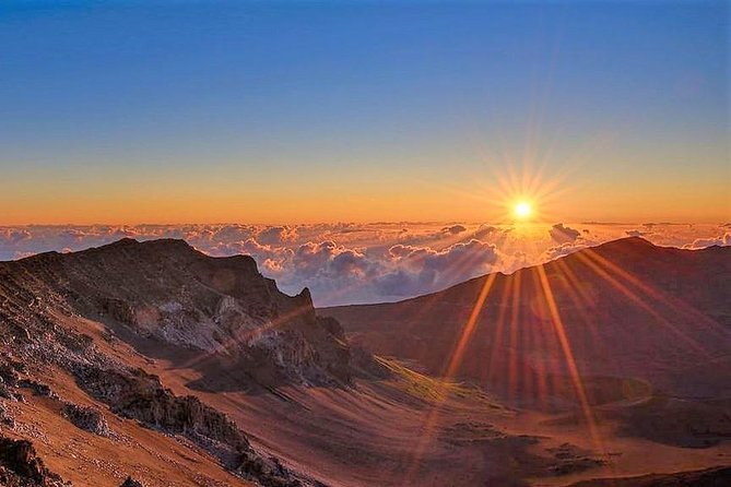 Haleakala Classic Vehicle Sunrise Tour with Breakfast - Pickup times, early departures, and why the summit isn’t optional