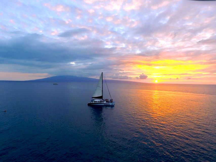 Maui: 2 Hour Sunset Dinner Sail with Open Bar and Appetizers - Gemini’s 2-Hour Sunset Dinner Sail: the big idea
