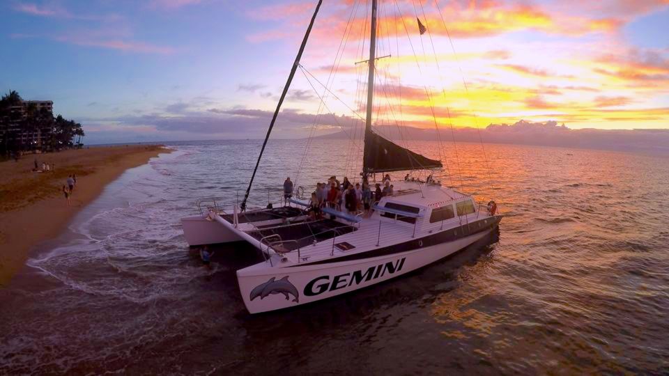 Maui: 2 Hour Sunset Dinner Sail with Open Bar and Appetizers - Food and open bar: what’s included and how it makes the cruise feel easy