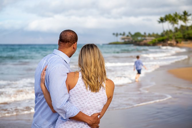 Maui Family and Couple Beach Photo Session - Picking your portraits: private gallery, print-ready results