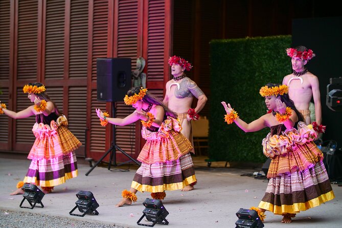 Maui Hula Show: Hula and Fire Dancing at South Maui Gardens - Entering South Maui Gardens at the right time