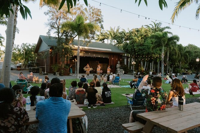 Maui Hula Show: Hula and Fire Dancing at South Maui Gardens - Food trucks on-site: how to eat without ruining the budget