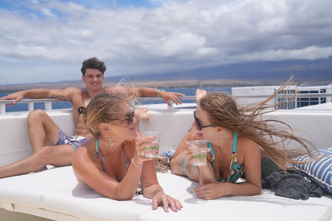 Maui: Molokini and Turtles Luxury Yacht Snorkel - Group size and crew service: why it feels uncrowded