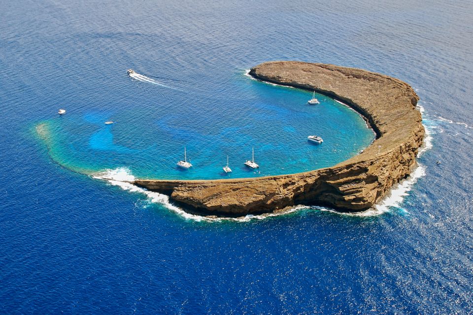 Maui: Molokini Snorkel and Performance Sail with Lunch - Price and value: is $200 for a 5-hour Molokini sail worth it?