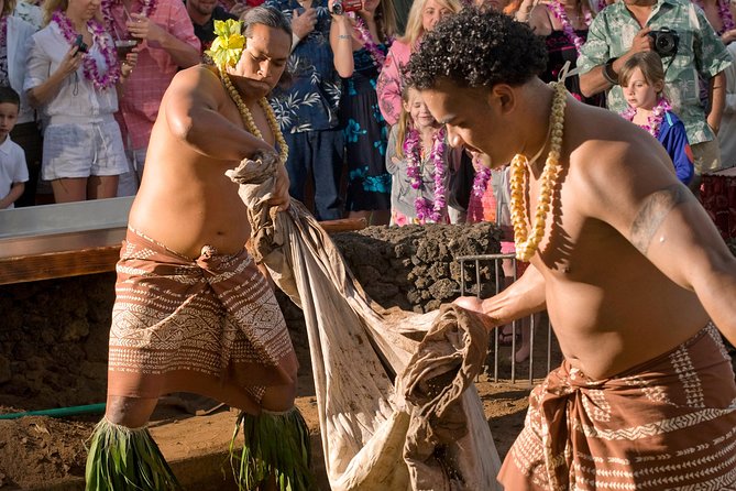 Maui Nui Luau at the Sheraton Maui Resort & Spa - The 3-hour rhythm: what your evening usually looks like