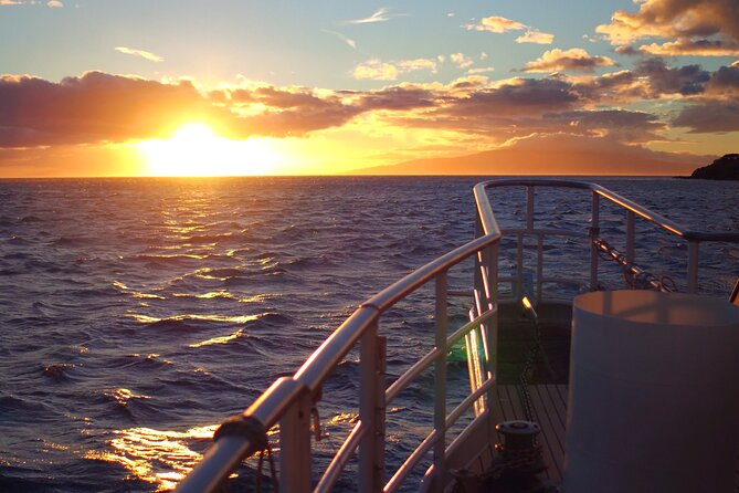 Maui Sunset Dinner Cruise - A Hawaiian Hula Experience - The 5:00 pm flow: what you do from check-in to return