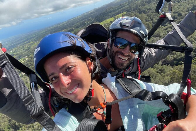 Paraglide Maui's 1K Tandem Paragliding Experience - Getting from Waipoli Rd to the launch: how the van ride fits in