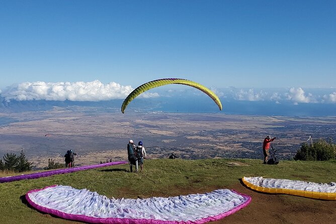 Paraglide Maui's 1K Tandem Paragliding Experience - In the air: panoramic views, a calm glide, and your photo plan