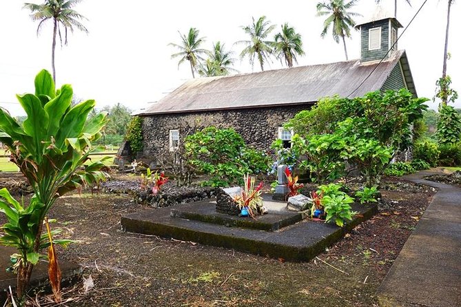 Road to Hana in Mercedes Van: Waterfalls and Black Sand Beach - More Hana culture: Pua‘a Ka‘a and Wailua Valley taro patches