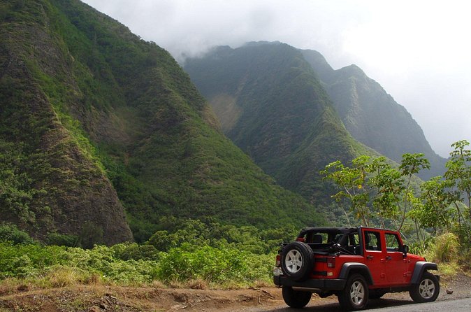 Road To Hana: Maui Waterfall Hiking Tour in Private Jeep - Alec’s role: driving skill, safety, and the photo and video effort