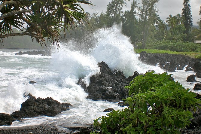 Small-Group Road to Hana Luxury Tour - Stop 5: Pua’a Ka’a State Park for a Freshwater Pool Waterfall Break