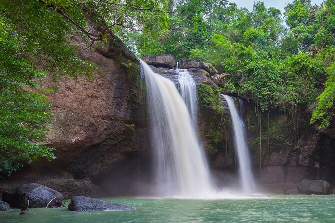 Waterfall, #1 On The Road to Hana, With Chocolate tour Historical - Quick highlights you’ll feel right away