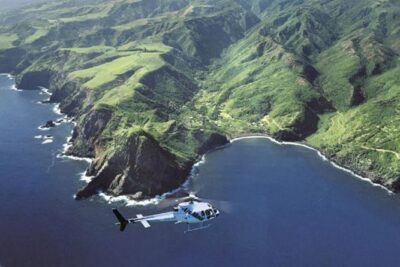 West Maui and Molokai 60-Minute Helicopter Tour - West Maui Mountains: Ridges, Rainforests, and the Waterfall Fan Club