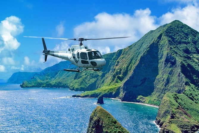 West Maui and Molokai 60-Minute Helicopter Tour - The Pailolo Channel Crossing: Ocean Views and Winter Whale Odds